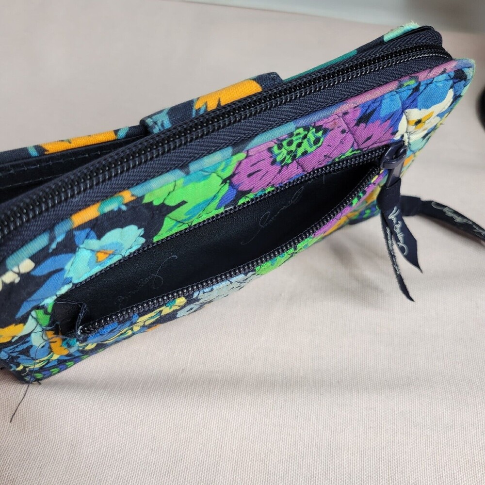Vera Bradley Turnlock Zip Wallet Multicolor Blue Retired Pattern - Picture 7 of 10